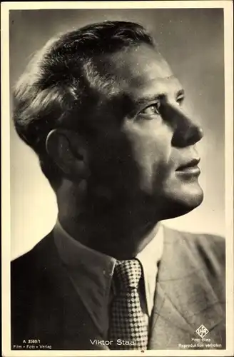 Ak Schauspieler Viktor Staal, Portrait, Anzug