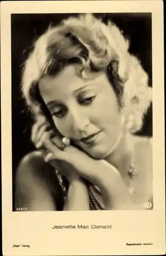 Ak Schauspielerin Jeanette MacDonald, Portrait