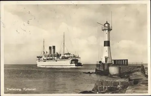 Ak Trelleborg Schweden, Fyrtornet, Leuchtturm, Fährschiff