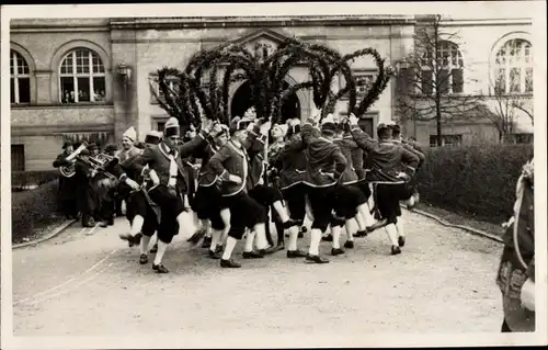 Foto Ak München, Schäfflertanz 1935