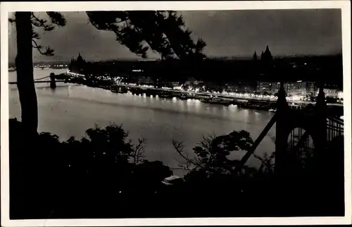 Ak Budapest Ungarn, Panorama in Abendbeleuchtung