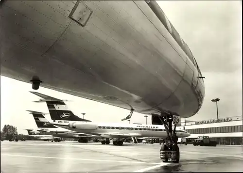 Ak Schönefeld bei Berlin, Zentralflughafen, Tupolev TU 134 A, Passagierflugzeuge, Interflug