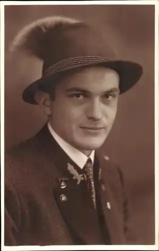 Foto Ak Portrait von einem Mann, Jäger, 1934