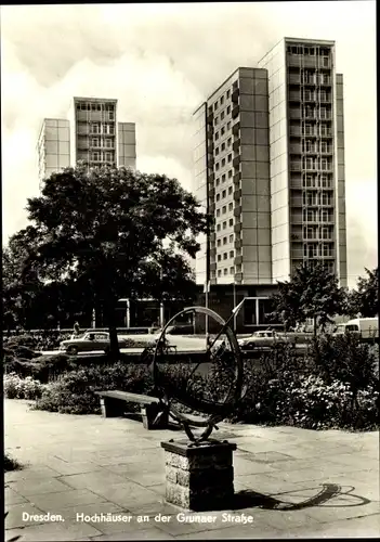 Ak Dresden Altstadt, Hochhäuser an der Grunaer Straße, Sonnenuhr