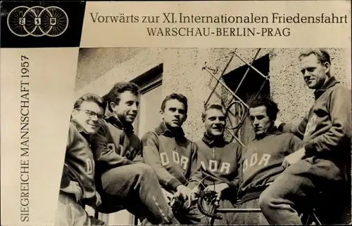 Ak XI. Internationale Friedensfahrt Warschau Berlin Prag, DDR Mannschaft 1957