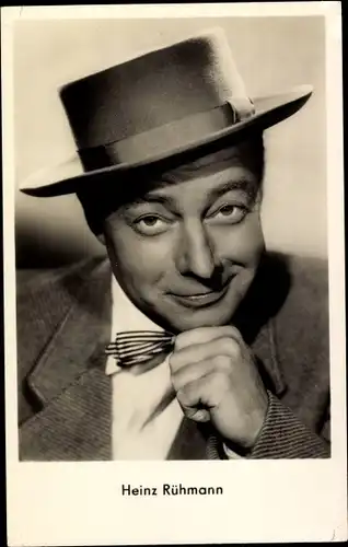 Ak Schauspieler Heinz Rühmann, Portrait, Hut