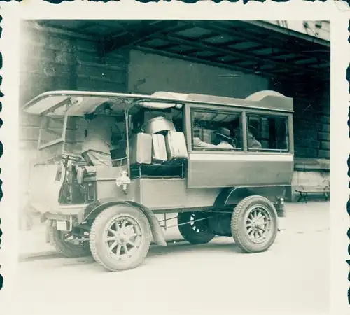 Foto Schuttle Bus mit Gepäck