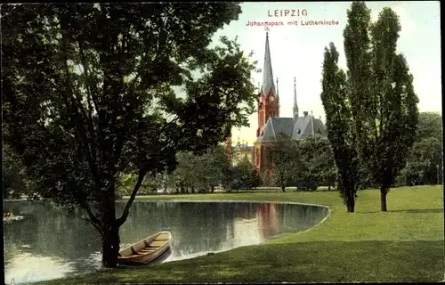 Ak Leipzig in Sachsen, Johannapark mit Lutherkirche, Ruderboot