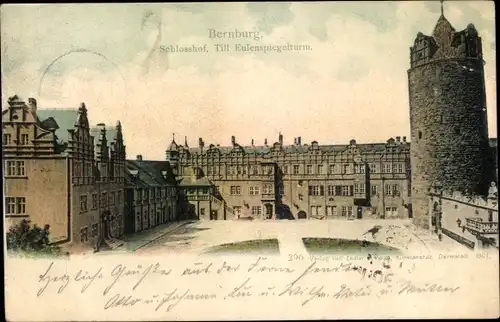 Ak Bernburg an der Saale, Schlosshof, Till Eulenspiegelturm