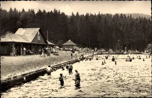 Ak Grünhainichen im Erzgebirge, Gemeindebad, Badegäste