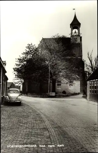 Ak Hoedekenskerke Zeeland Niederlande, Ned. Herv. Kerk, Auto