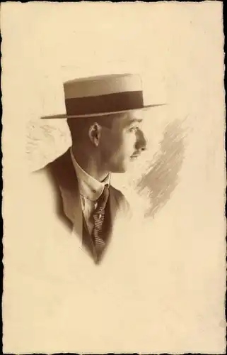 Foto Ak Profilansicht eines Mannes, Hut, Krawatte
