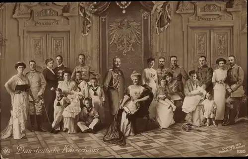 Künstler Ak Das deutsche Kaiserhaus, Wilhelm II, Kaiserin Auguste Viktoria, Kronprinzenfamilie