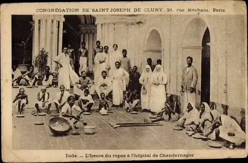 Ak Inde, L'heure du repas a l'hopital de Chandernagor, Congregation de Saint Joseph de Cluny