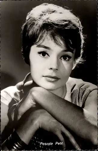 Ak Schauspielerin Pascale Petit, Portrait