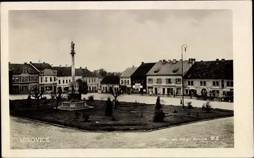 Ak Mirovice Mirowitz Südböhmen, Marktplatz, Denkmal