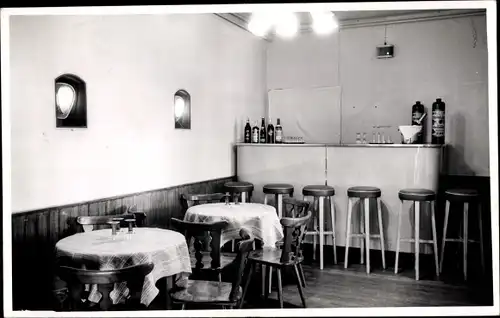 Foto Ak Landsberg am Lech Oberbayern?, Restaurant, Innenansicht