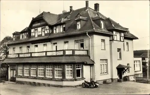 Ak Hartha Hintergersdorf Tharandt im Erzgebirge, FDGB Erholungsheim Forsthaus, Motorrad