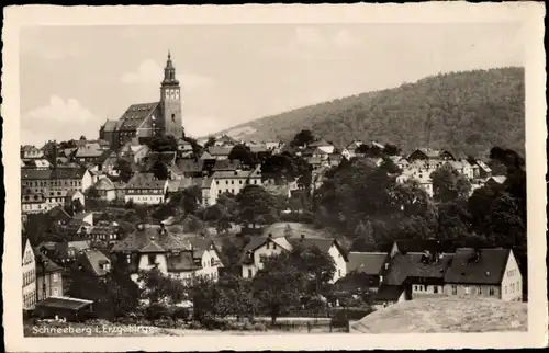 Ak Schneeberg im Erzgebirge, Panorama mit Kirche