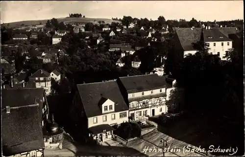 Foto Ak Hohnstein Sächs. Schweiz, Panoramablick mit HO Geschäft