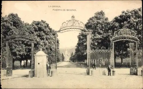 Ak La Granja San Ildefonso Kastilien und León, Puerta de Segovia