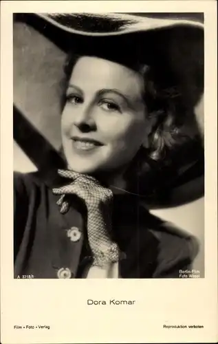 Ak Schauspielerin Dora Komar, Portrait