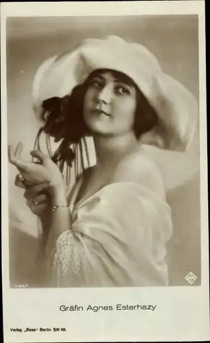 Ak Schauspielerin Fern Andra, Portrait mit Hut