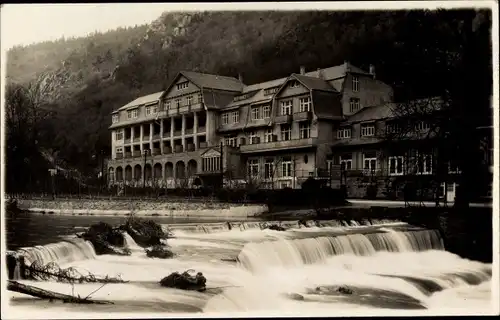 Ak Blankenburg, Chrysopraswasserfall mit Haus, Schwarzatal