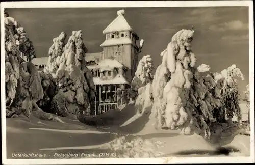 Ak Oberwiesenthal im Erzgebirge, Fichtelberg, Winter, Unterkunftshaus