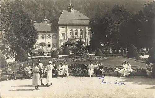 Foto Ak Bad Elster im Vogtland, Kurbad, Parkanlage, Kurgäste, Sept. 1919