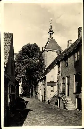 Ak Amersfoort Utrecht Niederlande, 't Latijntje in de Muurhuizen