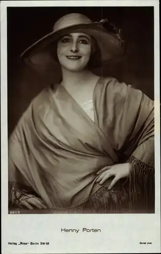 Ak Schauspielerin Henny Porten, Portrait, Hut, Ross Verlag 881 3