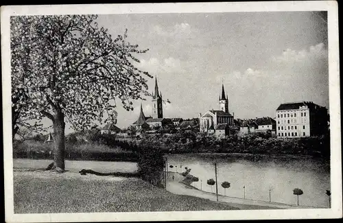 Ak Čáslav Tschaslau Mittelböhmen, Wasserpartie, Kirchtürme