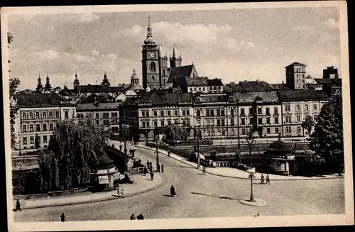 Ak Hradec Králové Königgrätz Stadt, Blick auf die Stadt mit Kirche