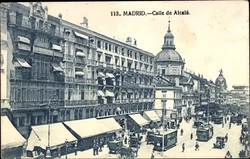 Ak Madrid Spanien, Calle de Alcala, Straßenbahn