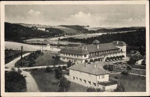 Ak Čejkovice Tschejkowitz Südmähren, Böhmisch Sternberg, Cesky Sternberk, Blick auf den Ort