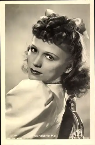 Ak Schauspielerin Geraldine Katt, Portrait