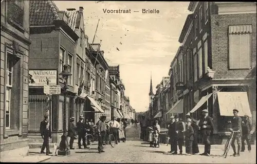 Ak Brielle Südholland, Voorstraat, Passanten