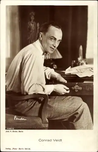 Ak Schauspieler Conrad Veidt, Sitzportrait, Ross Verlag 1780/5