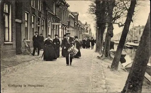 Ak Hoogeveen Drenthe Niederlande, Kerkgang