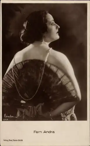 Ak Schauspielerin Fern Andra, Portrait mit Fächer