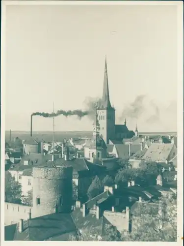 Foto Tallinn Reval Estland, Teilansicht der Stadt, Kirche, Turm