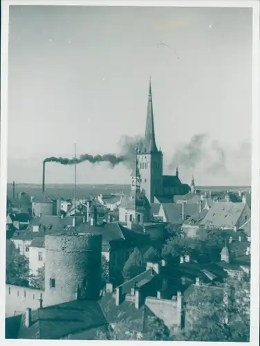 Foto Tallinn Reval Estland, Teilansicht der Stadt, Kirche, Turm
