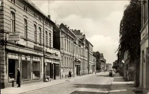 Ak Falkenberg an der Elster, Walter Rathenau Straße, Konsum