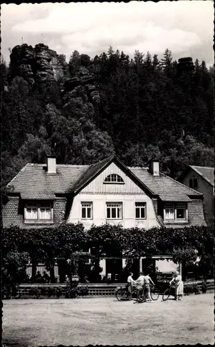 Ak Rosenthal Bielatal Schweizermühle, Ottomühle, Radfahrer