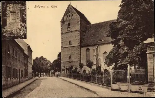 Ak Belgern an der Elbe Sachsen, Kirche, Straßenpartie