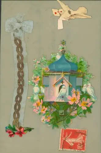 Zelluloid Ak Stoffschleife, Vogelhäuschen, Tauben, Blumen