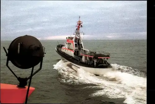 Ak Seenotkreuzer mit Tochterboot der 44m Klasse, John. T. Essberger, Hermann Ritter, DGzRS