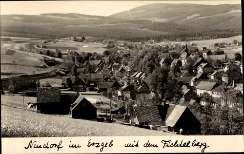 Ak Neudorf Sehmatal im Erzgebirge, Panorama, Fichtelberg