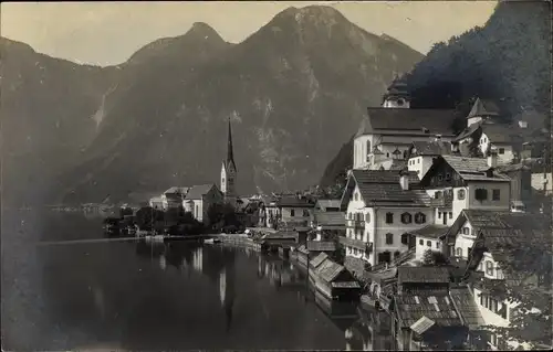 Foto Ak Bad Ischl in Oberösterreich, Totalansicht, Kirche, Berge